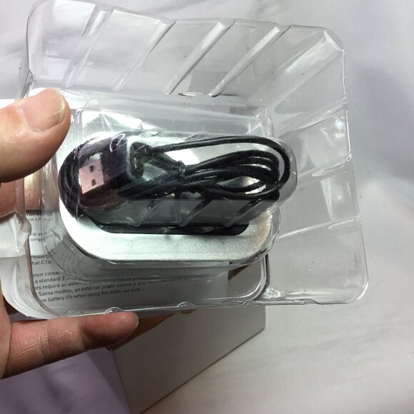 Griffin Powerdock For Sansa New In Package - Picture 4 of 6